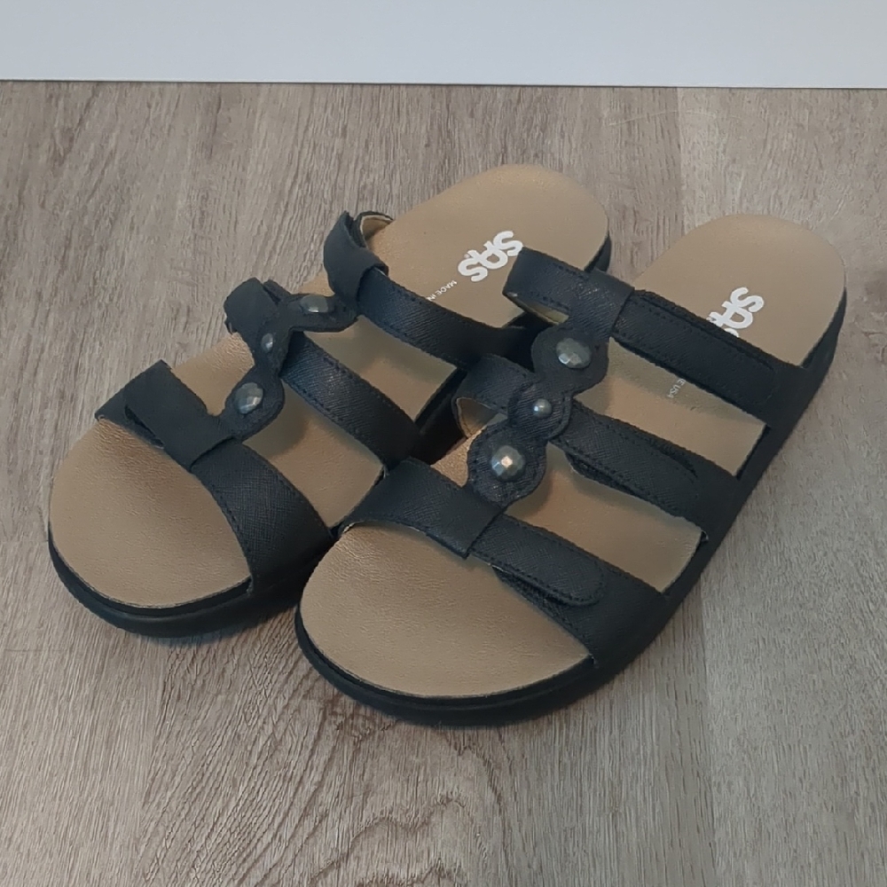 Black and Tan Sandals, changeable jewel straps